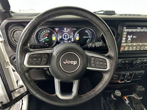 Used 2021 Jeep Wrangler Unlimited Sahara image 14