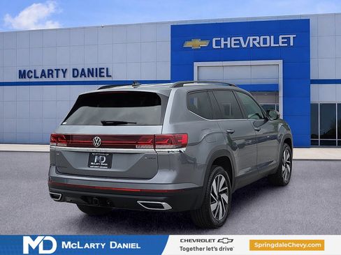 Used 2025 Volkswagen Atlas SE AWD/4WD image 5