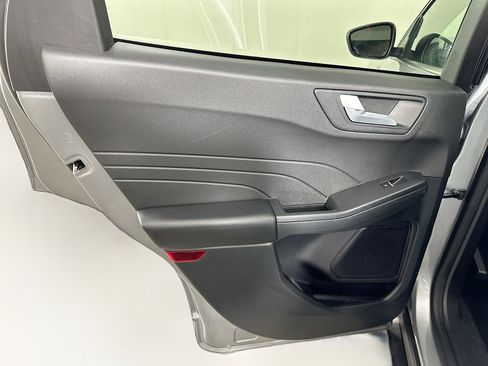 Used 2024 Ford Escape ST-Line image 25