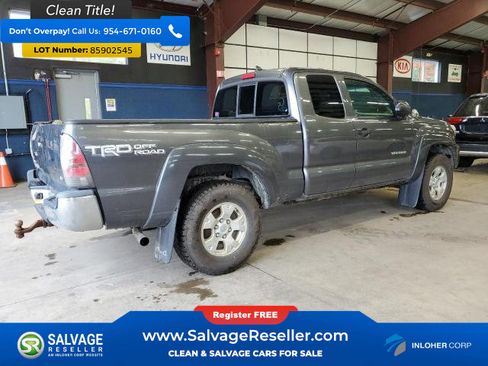 Used 2015 Toyota Tacoma 4x4 Access Cab V6 w/ TRD Off-Road Package image 4