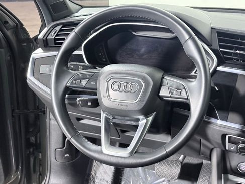 Used 2020 Audi Q3 2.0T Premium Plus w/ Premium Plus Package AWD/4WD image 10