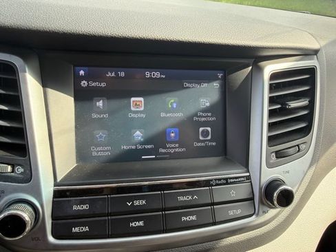 Used 2018 Hyundai Tucson SEL FWD image 12