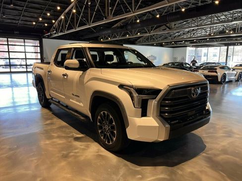 Used 2024 Toyota Tundra Limited w/ Power Package image 7