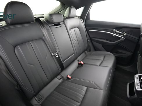Used 2024 Audi Q8 e-tron Premium Plus w/ Premium Plus Package AWD/4WD image 23