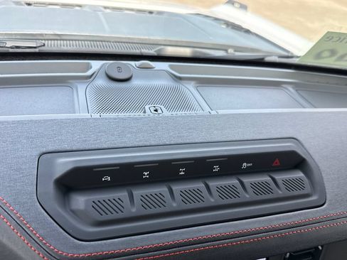 Used 2025 Ford Bronco Raptor AWD/4WD image 20