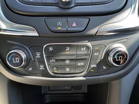 Used 2024 Chevrolet Equinox LT AWD/4WD image 23