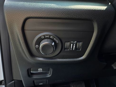 New 2026 Jeep Grand Cherokee L Laredo AWD/4WD image 12