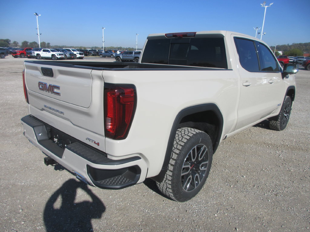 New 2026 GMC Sierra 1500 AT4 w/ AT4 Premium Package AWD/4WD image 4