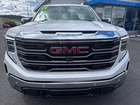 Used 2025 GMC Sierra 1500 SLT w/ SLT Premium Package AWD/4WD image 8