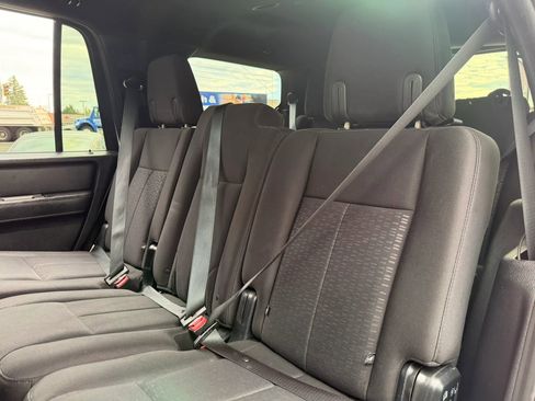 Used 2015 Ford Expedition XLT image 22