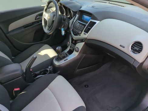 Used 2011 Chevrolet Cruze LS w/ Connectivity Package FWD image 19