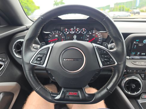 Used 2018 Chevrolet Camaro SS RWD image 22