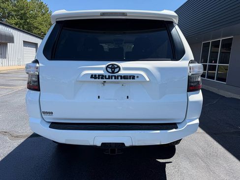 Used 2018 Toyota 4Runner SR5 Premium AWD/4WD image 8