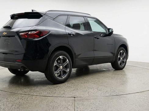 Used 2025 Chevrolet Blazer LT image 9