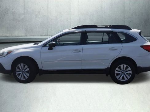 Used 2018 Subaru Outback 2.5i AWD/4WD image 16