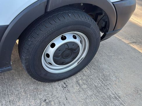 Certified 2019 Ford Transit 350 XL image 4