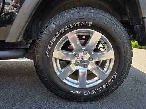 Used 2018 Jeep Wrangler Sport w/ Connectivity Group AWD/4WD image 6