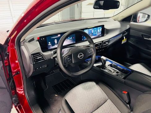 New 2026 Nissan Sentra SV w/ SV Convenience Package FWD image 19