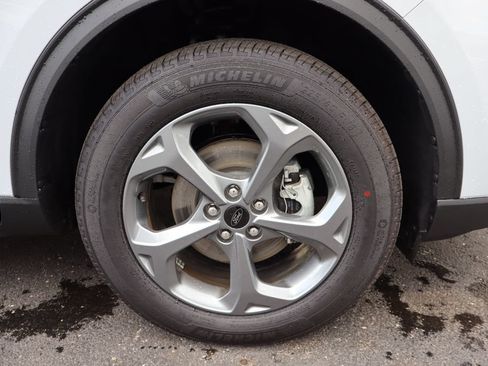New 2026 Ford Escape ST-Line w/ Cold Weather Package AWD/4WD image 13