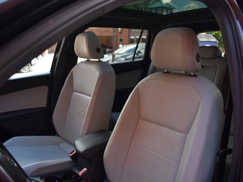 Used 2021 Volkswagen Tiguan SE R-Line AWD/4WD image 13