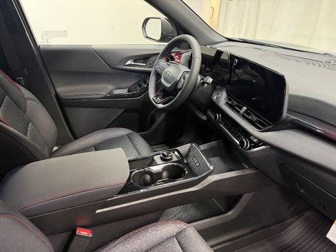 New 2026 Chevrolet Equinox RS w/ LPO, Floor Liner Package image 12