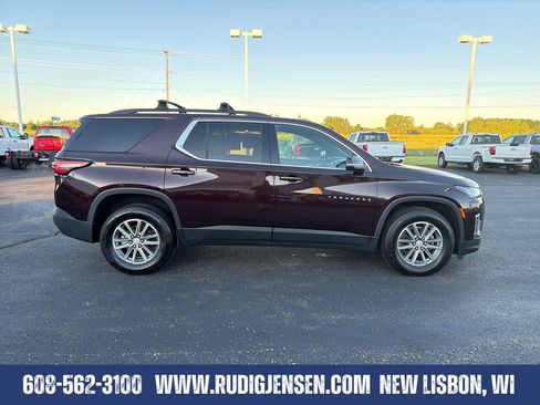 Used 2023 Chevrolet Traverse LT AWD/4WD image 7