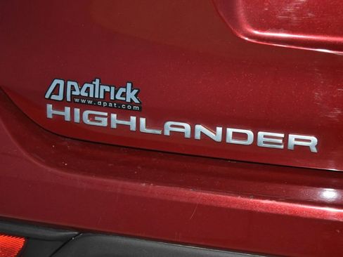 Used 2021 Toyota Highlander XLE image 35