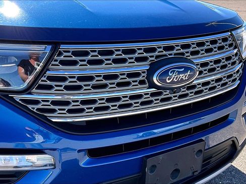 Used 2021 Ford Explorer Limited w/ Equipment Group 301A image 32