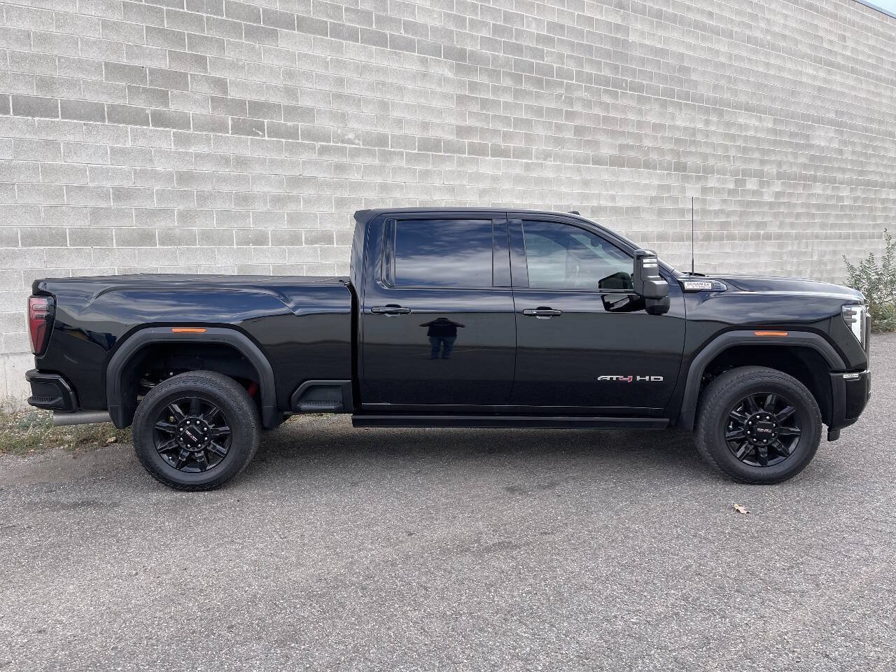 Used 2024 GMC Sierra 3500 AT4 w/ AT4 Premium Plus Package AWD/4WD image 5
