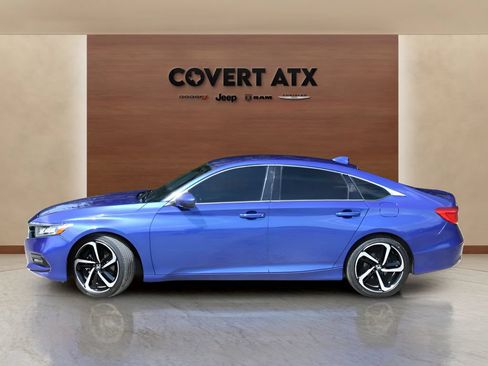 Used 2018 Honda Accord Sport image 2