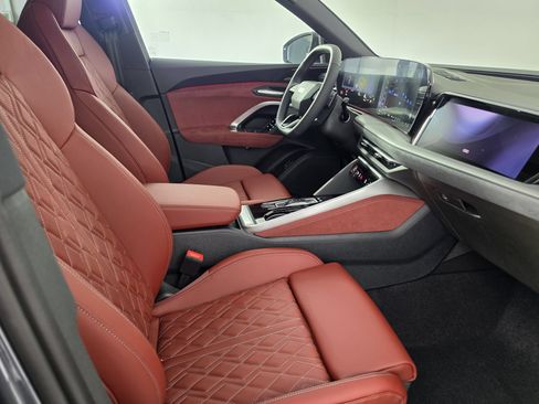 New 2026 Audi SQ5 Prestige AWD/4WD image 41