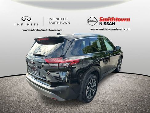 Used 2021 Nissan Rogue SV w/ Premium Package AWD/4WD image 5
