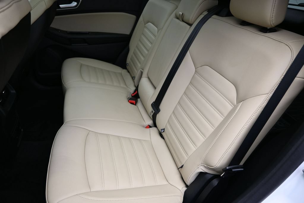 Used 2020 Ford Edge SEL w/ Convenience Package AWD/4WD image 23