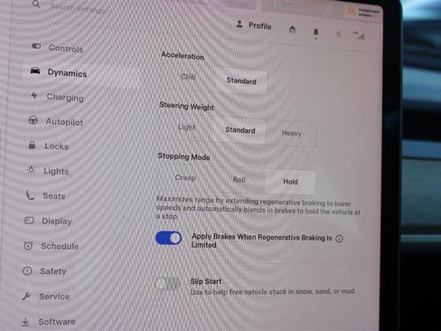 Used 2023 Tesla Model 3 Standard Range image 16