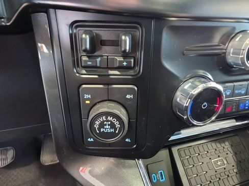 Used 2023 Ford F150 Lariat w/ Equipment Group 502A High AWD/4WD image 29