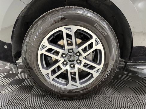 Used 2025 Ford Expedition Active AWD/4WD image 10