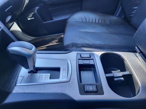 Used 2012 Subaru Outback 3.6R Limited w/ Moonroof Pkg image 18