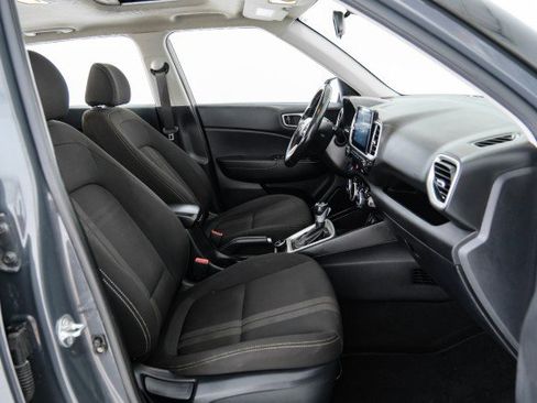 Used 2024 Hyundai Venue SEL FWD image 30