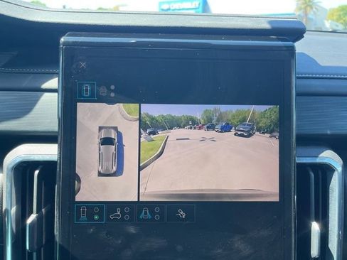 Used 2025 GMC Acadia Elevation image 24