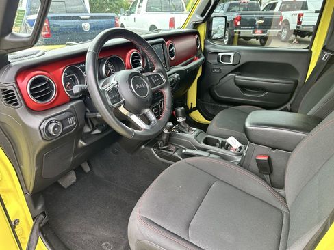 Used 2023 Jeep Wrangler Unlimited Rubicon w/ Cold Weather Group image 10