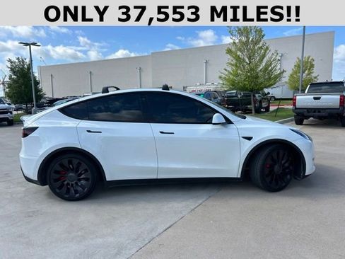Used 2022 Tesla Model Y Performance AWD/4WD image 2