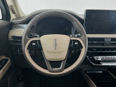 Used 2023 Lincoln Corsair FWD image 18