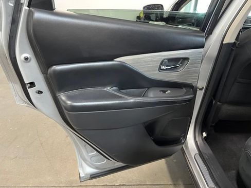 Used 2017 Nissan Murano S w/ Navigation Package FWD image 19