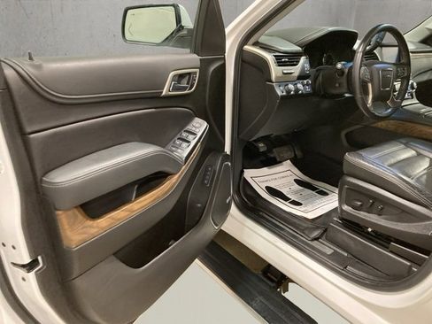 Used 2019 GMC Yukon XL Denali w/ Denali Ultimate Package image 7