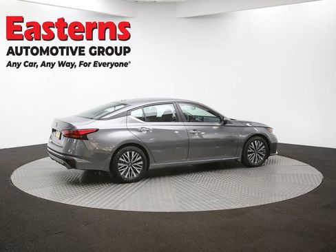 Used 2024 Nissan Altima 2.5 SV w/ SV Premium Package image 41