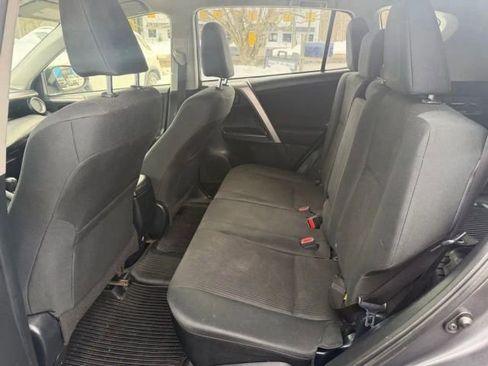 Used 2018 Toyota RAV4 LE w/ All Weather Liner Package image 19