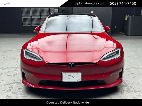 Used 2021 Tesla Model S Plaid image 11
