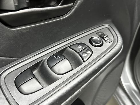 Used 2023 Nissan Versa S w/ Trunk Package image 11