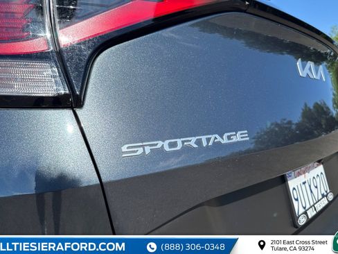 Used 2025 Kia Sportage LX FWD image 35