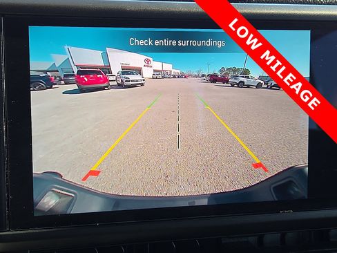 Used 2024 Jeep Gladiator Sport image 17